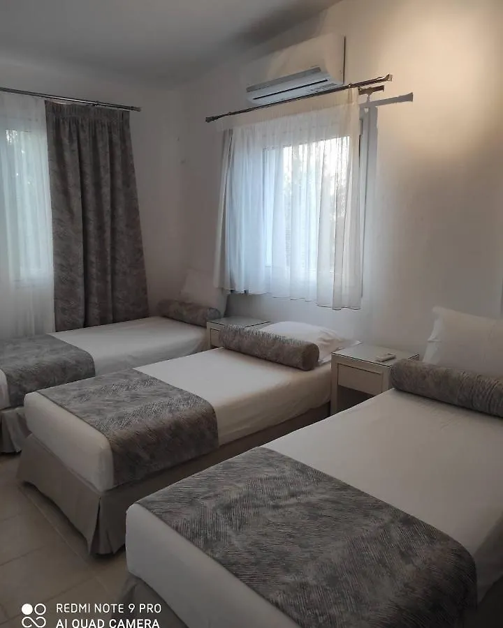 Nocleg ze śniadaniem Muses Deluxe Apartments Néa Fókaia Grecja